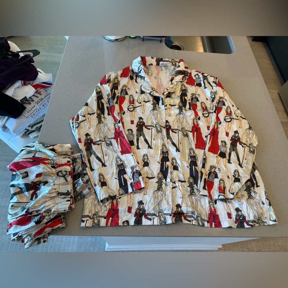 Taylor Swift Satin Pajamas - Red (Taylor’s Version) Eras